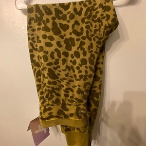Joylab Joggers NWT XS fits like a small
